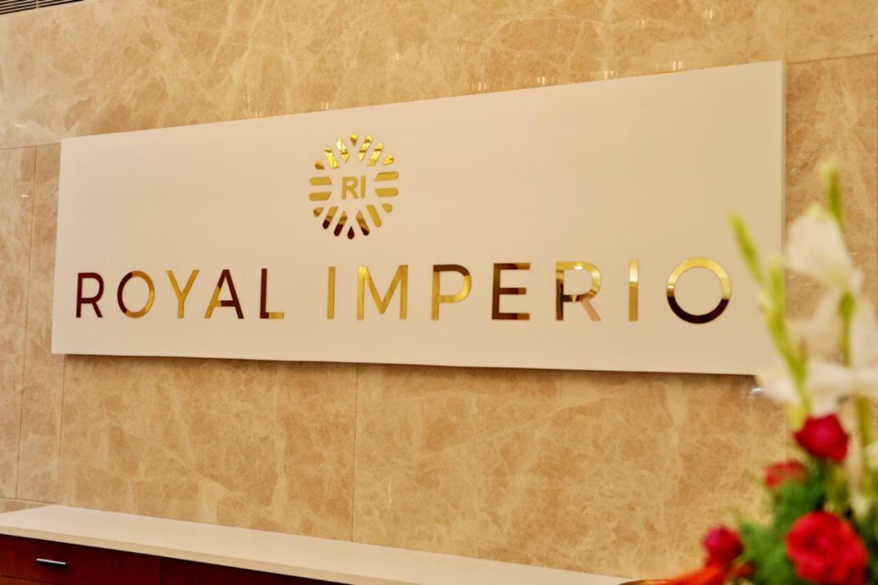 Royal Imperio Hotel Faridabad Luaran gambar