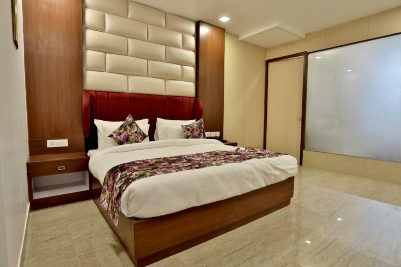 Royal Imperio Hotel Faridabad Luaran gambar