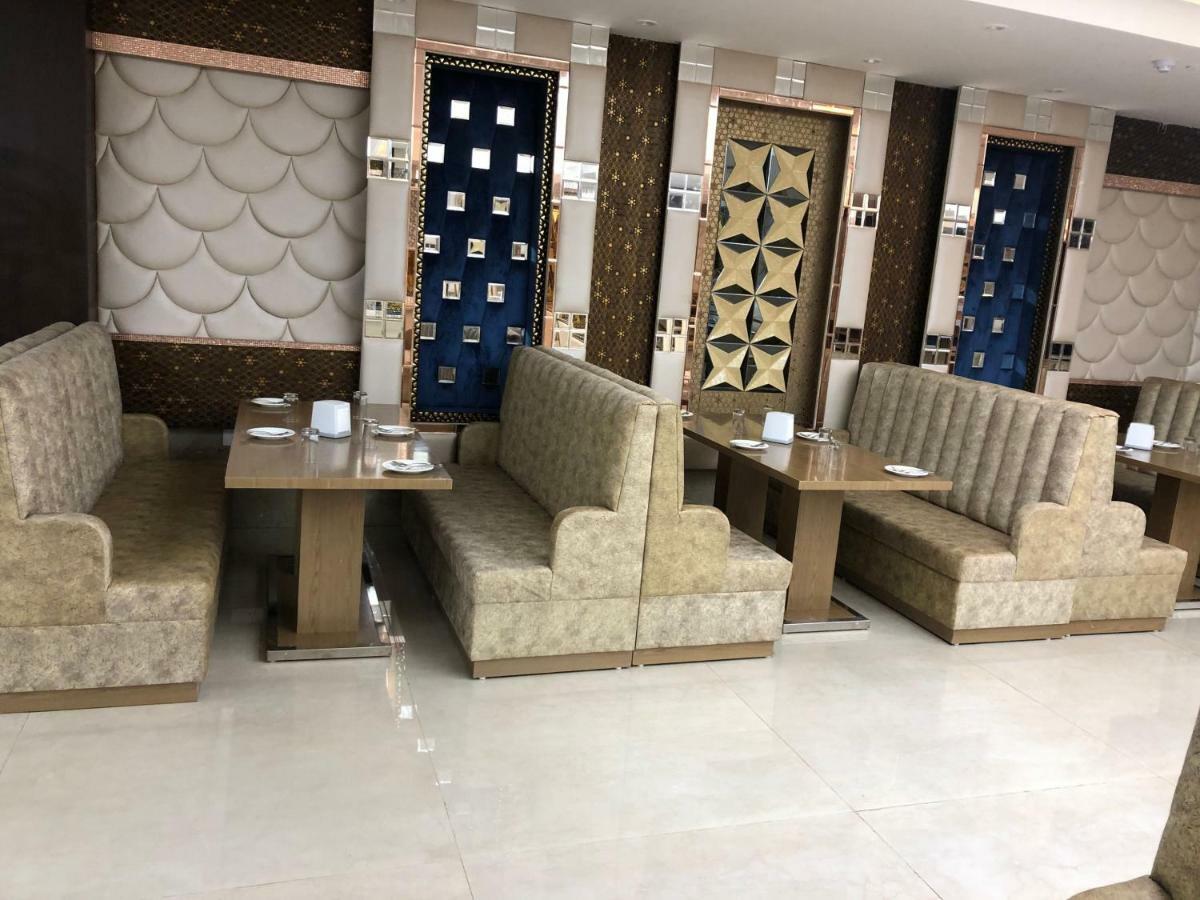 Royal Imperio Hotel Faridabad Luaran gambar