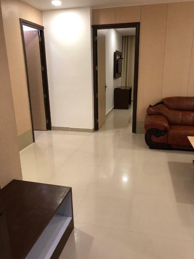 Royal Imperio Hotel Faridabad Luaran gambar